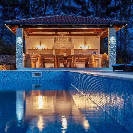 La Dominika Villa